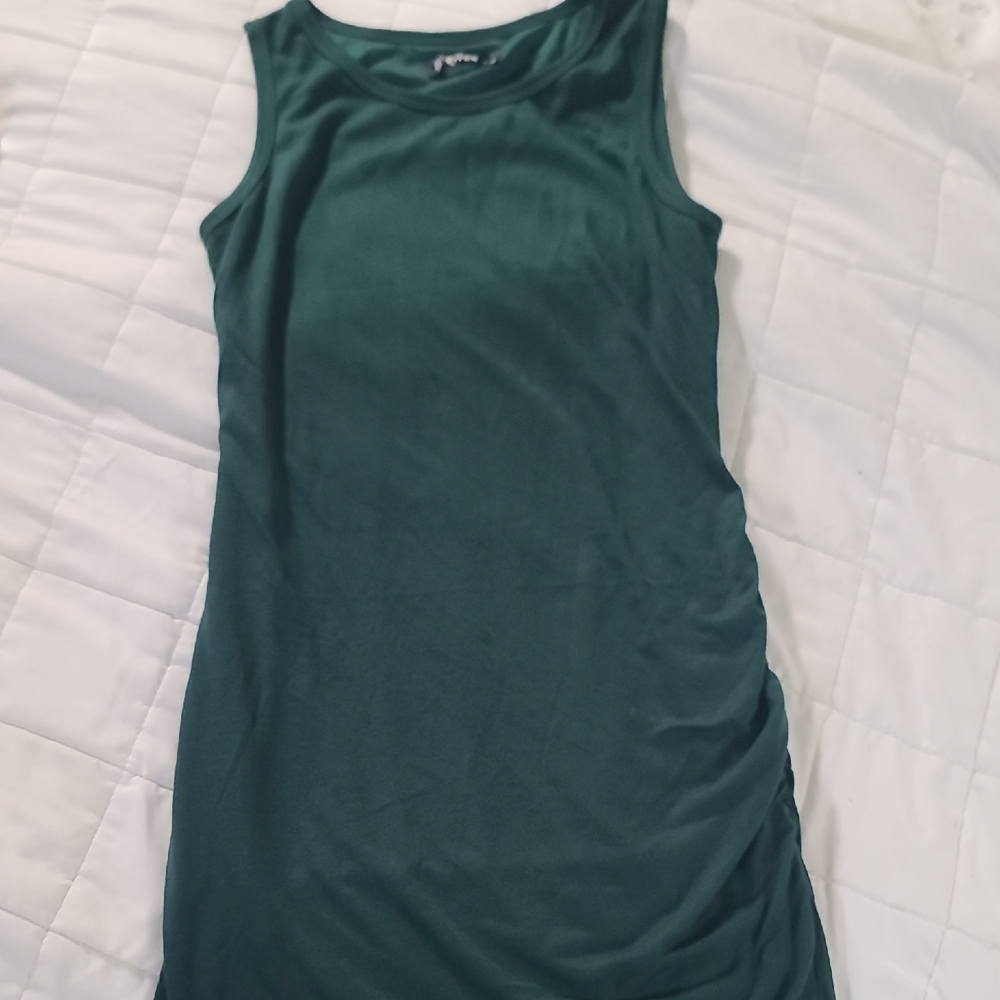 Green Sleeveless Dress